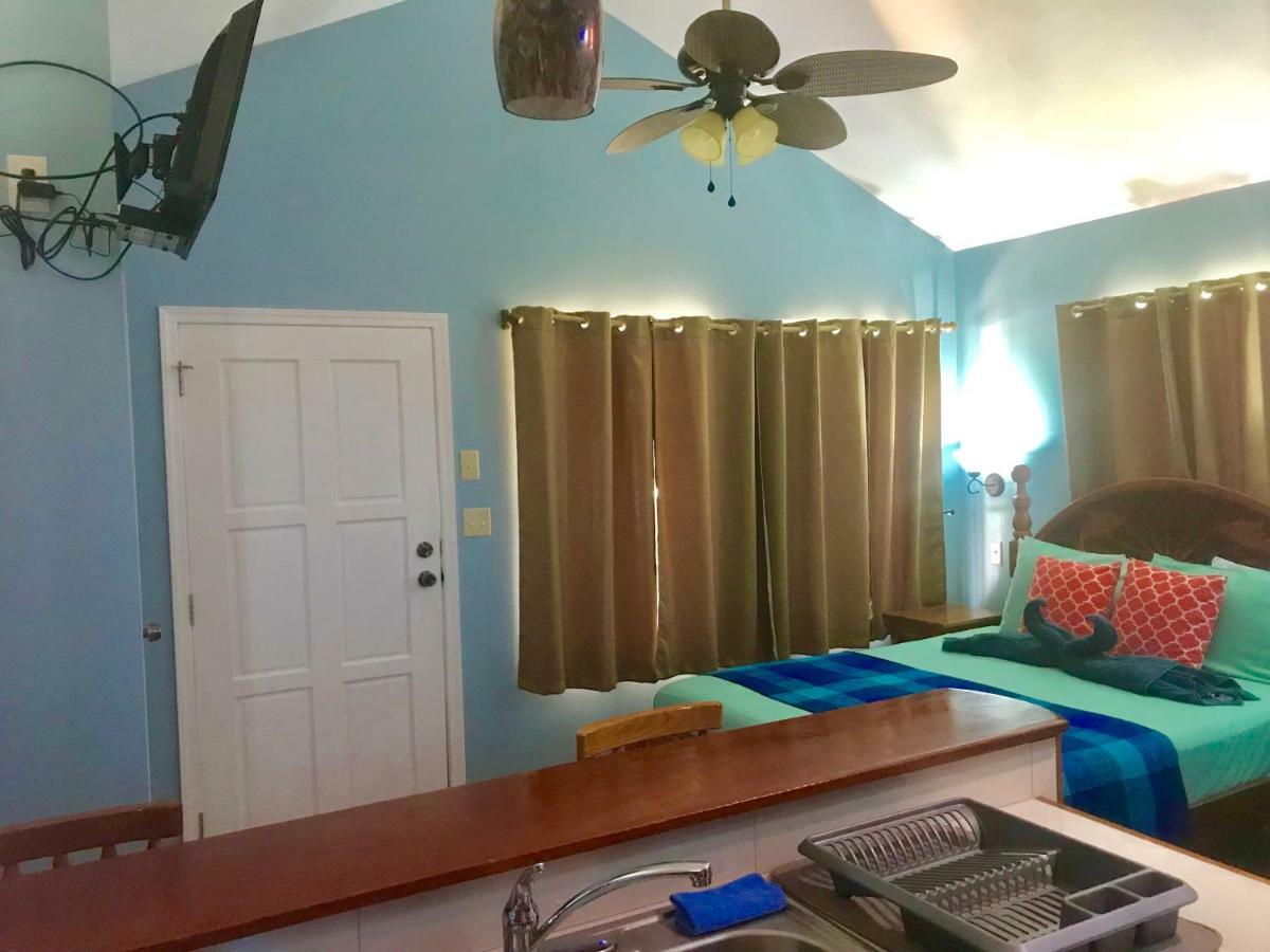 Tilt-Ta-Dock Resort Belize Corozal Eksteriør billede